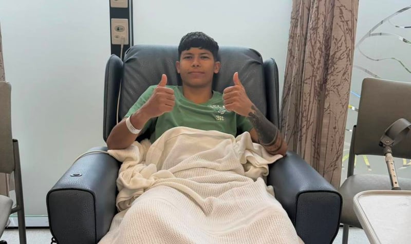 सावित्राको घुँडाको शल्यक्रिया सफल