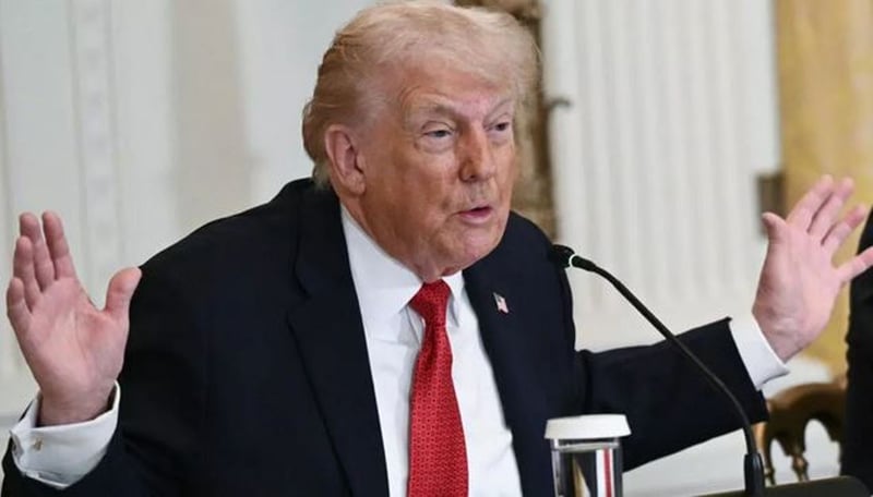 ट्रम्पले ग्रीनल्यान्डमा पठाए ‘विशाल अस्पताल जहाज’