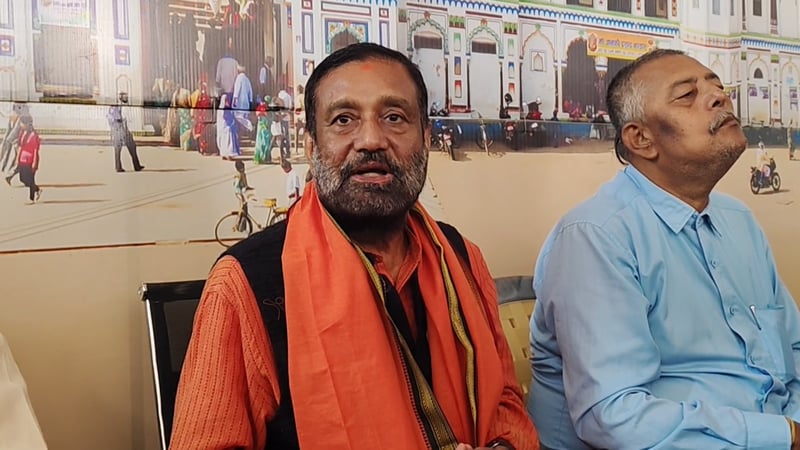 धनुषा-३ मा प्रसूति अस्पताल, रंगशाला र मल कारखाना बनाउने निधिको प्रतिबद्धता