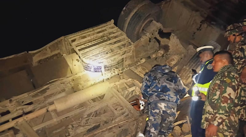 धादिङ बस दुर्घटना : मृत्यु हुनेमा दुई विदेशी नागरिक पनि