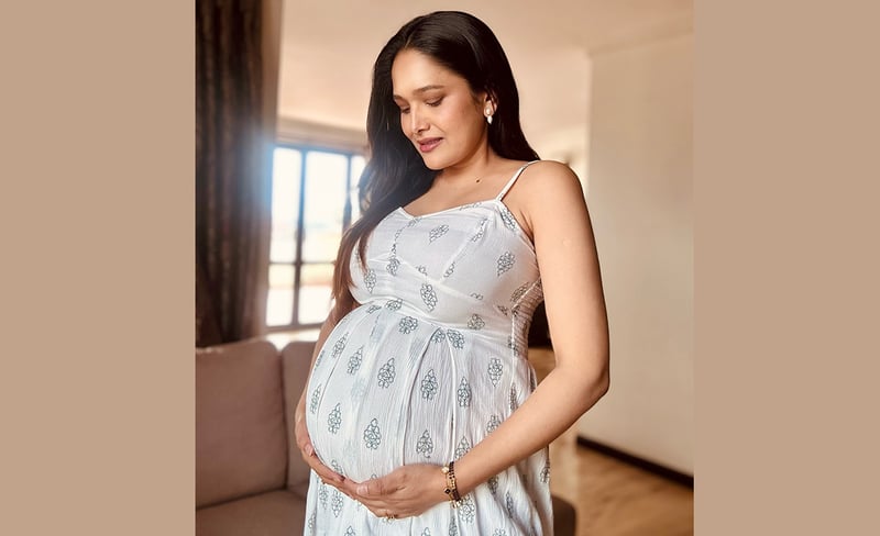 आमा बन्दै इन्दिरा जोशी