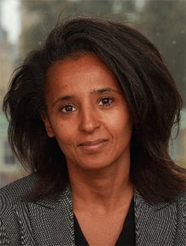 हाम्रै आँखा अगाडि ढलिरहेछ अमेरिकी प्रभुत्व