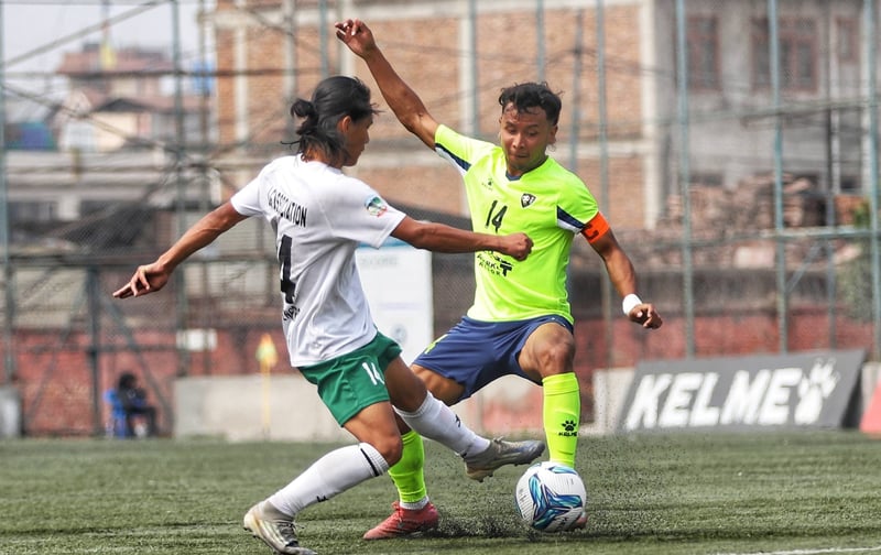 एनआरटी र लालीगुराँसले अंक बाँडे