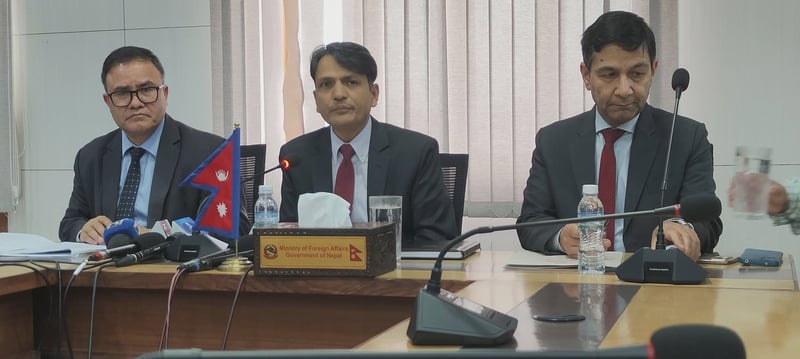 इरानको होर्मुजबाट पक्राउ पर्ने नेपाली अमृत झा रहेको पुष्टि, थप चार नेपाली सम्पर्कमा