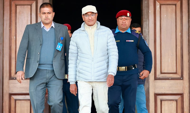 आयोगलाई लेखकको प्रश्न– स्थानहद र राहदानी रोक्का किन गरियो ?