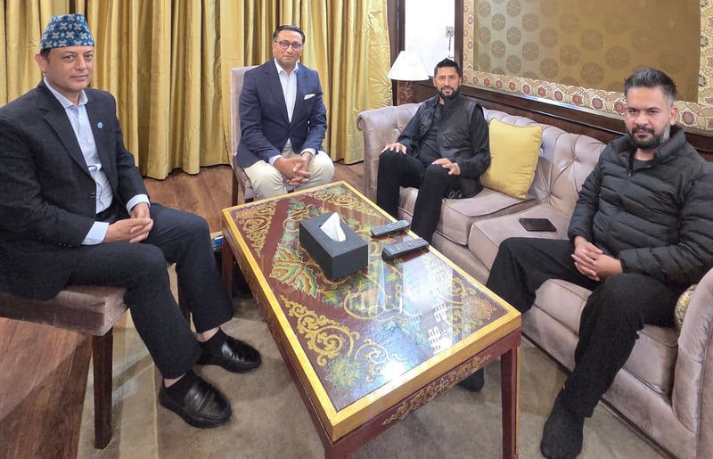 बालेनसहित रास्वपाका चार नेताको छलफल