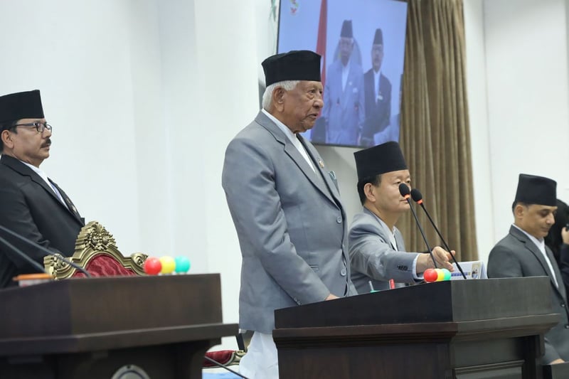 ढिलो पुगेका सांसद रविन महतोले बेग्लै लिए शपथ