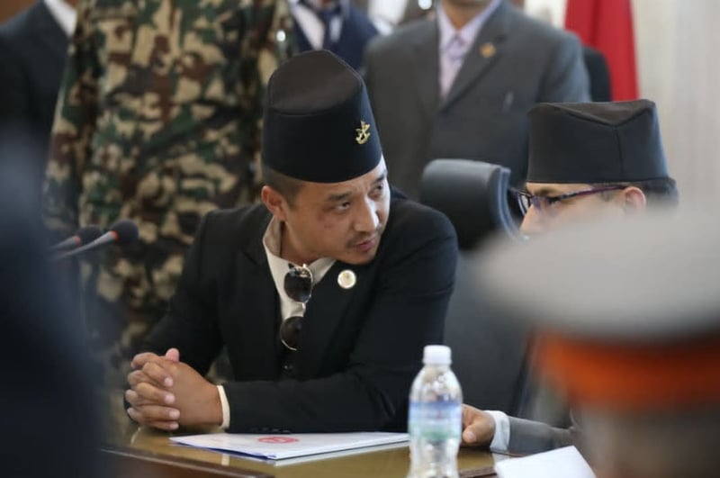 गृहमन्त्री सुधनले भने–ओली र लेखकलाई नियन्त्रणमा लियौँ, कानुनमाथि कोही छैन