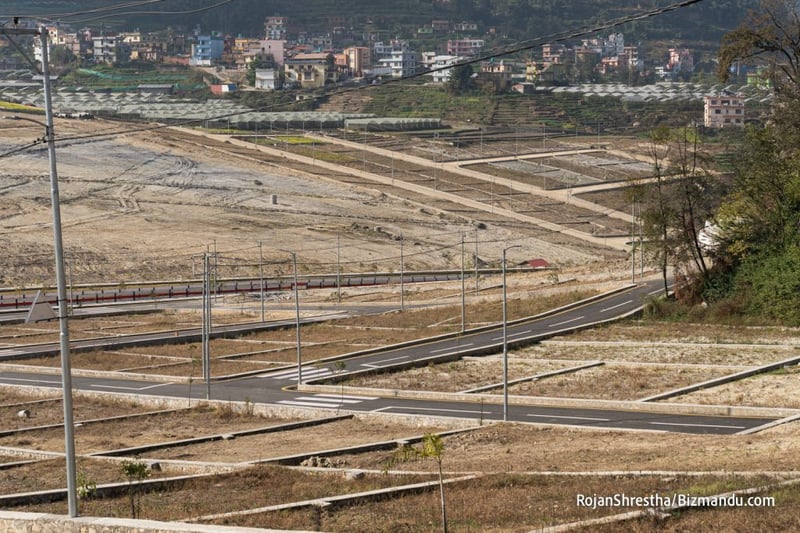 सम्पत्ति बेच्न नपाउँदा ४० रियल इस्टेट कम्पनी टाट, ग्राहक पनि घानमा, हदबन्दी फुकुवा कहिले?
