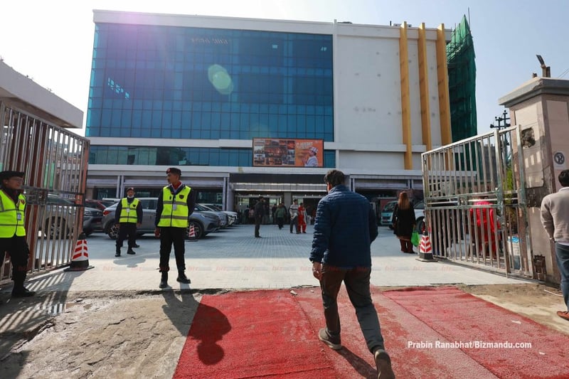 कोटेश्वरको भाटभटेनी सञ्चालनमा, दुःखद दिनको स्मरण ‘फेरि कहिल्यै त्यस्तो नहोस्’ (तस्बिरहरु)