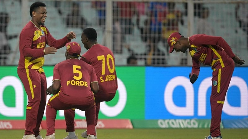 स्कटल्यान्डविरुद्ध रोमारियो शेफर्डले लिए ह्याट्रिकसहित ५ विकेट, वेस्ट इन्डिज ३५ रनले विजयी