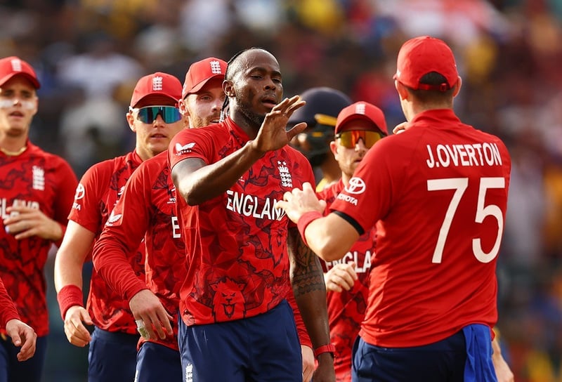 टी-२० विश्वकप: सय रननै बनाउन नसक्दा श्रीलंका इङ्ग्ल्याण्डसँग पराजित