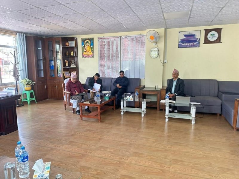 चुनावी माहौल बुझ्न जिल्ला दौडाहामा अर्थमन्त्री, ‘पूर्वाधारको गुणस्तरदेखि सुशासनको माग’