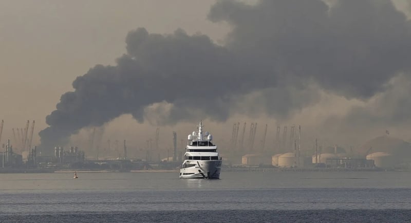 इरान युद्धले खाडी क्षेत्रको ‘सुरक्षित’ छवि धमिलो बनाउँदै, मिसाइल र ड्रोनको जवाफ के?