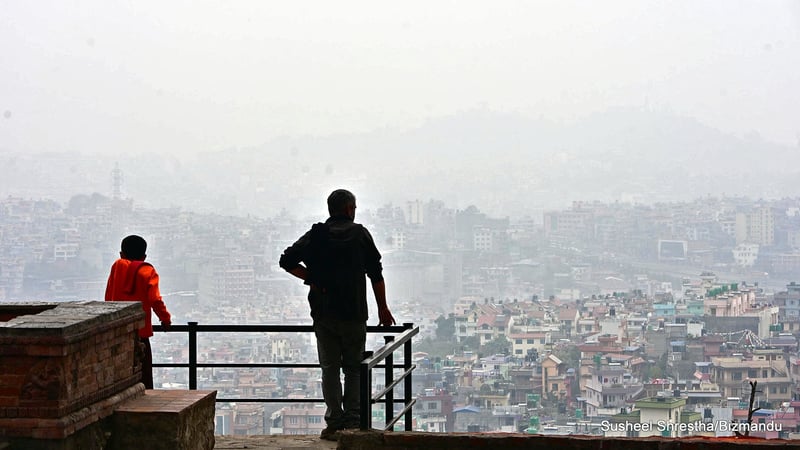 तुवाँलोले ढाकिएको काठमाडौं विश्वकै तेस्रो प्रदूषित सहर, स्वास्थ्य जोखिम बढ्दै (तस्बिरहरू)