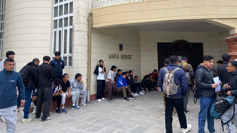 एन्फाको मुख्यालयमा तालाबन्दी खेलाडीहरूले गरे तालाबन्दी, तत्काल लिगबारे निर्णय गर्न माग
