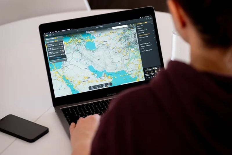 खाडी क्षेत्रमा बाहिर निस्कन अचाक्ली रकम खर्च गर्दै धनाढ्य, चार्टर विमानको मूल्य ‘स्काई हाई’