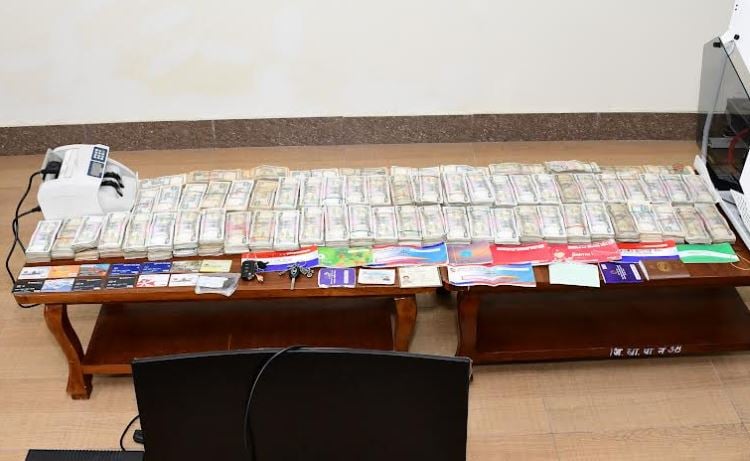 काठमाडौंको भीमढुंगाबाट सवा करोड रुपैयाँ सहित दुई युवक समातिए, हुन्डी कारोबारको आशंका