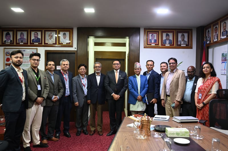 अर्थतन्त्रको अवस्थासहितको श्वेतपत्र वाग्लेको हातमा, १०० अर्ब डलरको अर्थतन्त्र बनाउने आधार समावेश