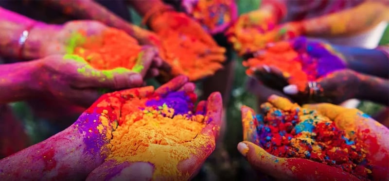 एकातिर चुनावको नारा अर्कोतिर होलीको गीतले गुञ्जमान भयो मिथिला