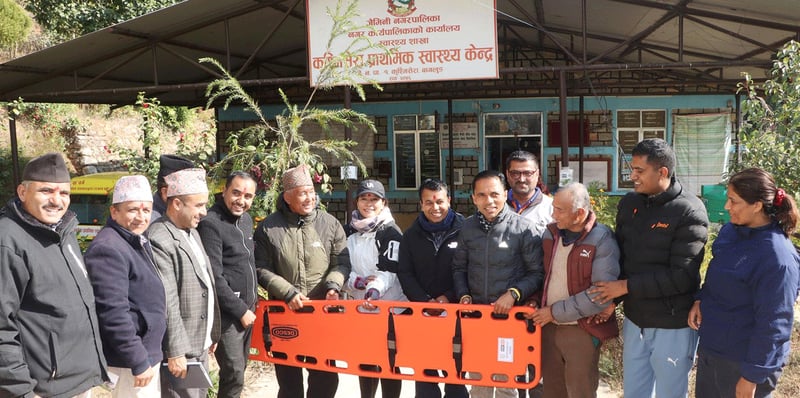 बागलुङका ४९ स्वास्थ्य संस्थालाई स्वास्थ्य सामग्री सहयोग