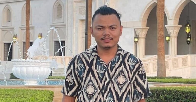 दुबईको मजदुरीदेखि डिजिटल कक्षासम्म: रामकुमारको अंग्रेजी शिक्षाको प्रेरणादायी यात्रा