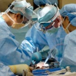 Artificial Organ Keeps Patient Alive For 48 Hours After Removal Of Bilateral Lungs