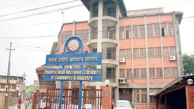 Private sector urges review of Rs 500,000 cash transaction limit