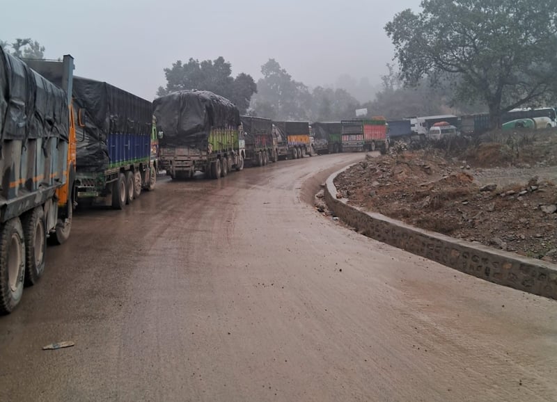 Traffic disrupted on Butwal-Narayangadh road