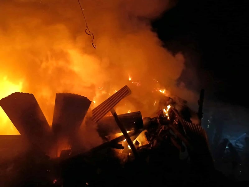 Two injured, five houses damaged in fire