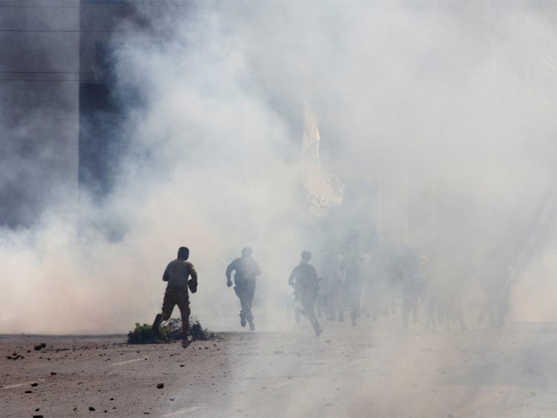 Crude bomb hurled from flyover kills B’desh man