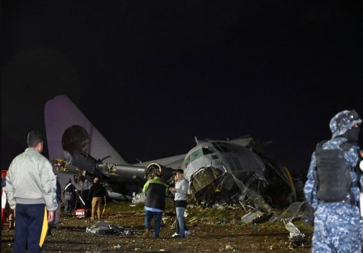 15 killed, 30 injured after Bolivian military plane crashes in El Alto