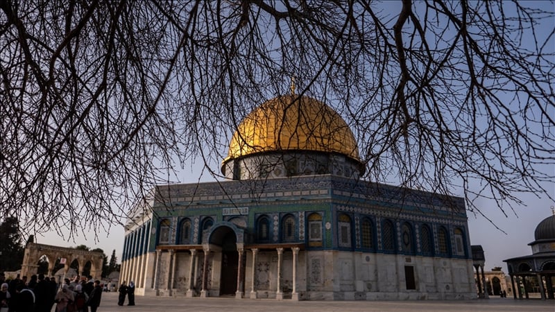 Strict Israeli Restrictions on Worshippers Entering Jerusalem for First Friday of Ramadan