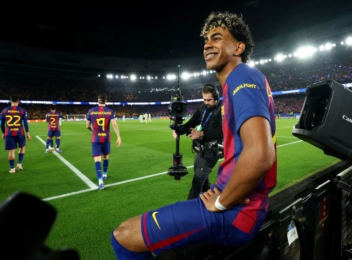 Barcelona thrash Newcastle, Liverpool cruise into UCL quarters; Bayern, Atletico also advance