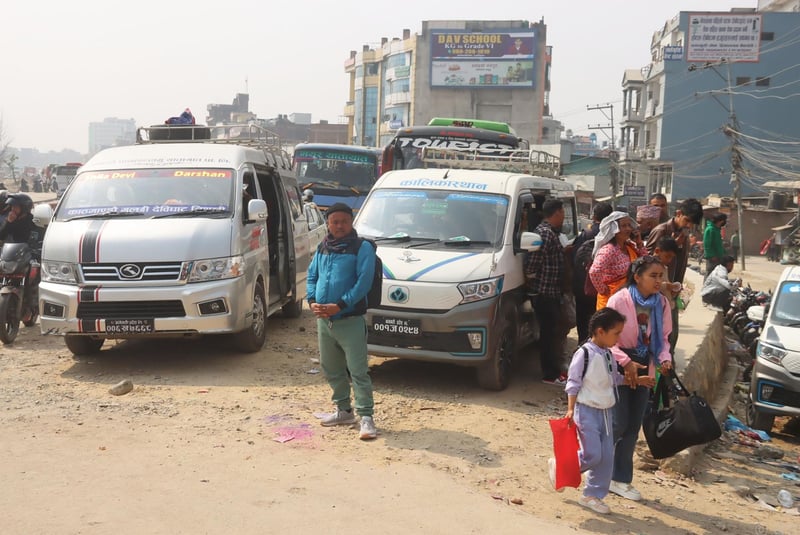 Over 750 thousand leave Kathmandu Valley for hometowns for HoR voting