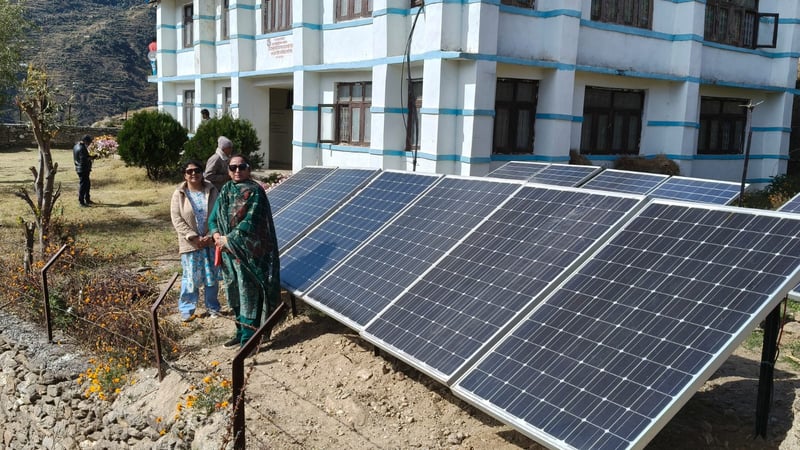 वर्ल्डलिंकद्वारा स्वास्थ्य चौकीमा सौर्य प्रणाली हस्तान्तरण, विद्यार्थीलाई अनलाइन कक्षा सञ्चालन