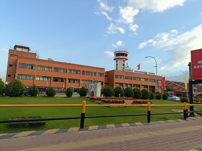 मार्च ११ सम्म फ्लाई दुबईका उडान स्थगित