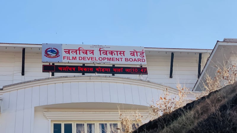 प्रदर्शनरत ६ नेपाली चलचित्रको कमाइ कति ?