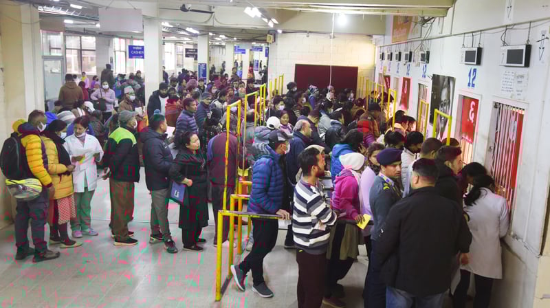 सरकारले एक्लै धान्न सक्दैन स्वास्थ्य सेवाको भार