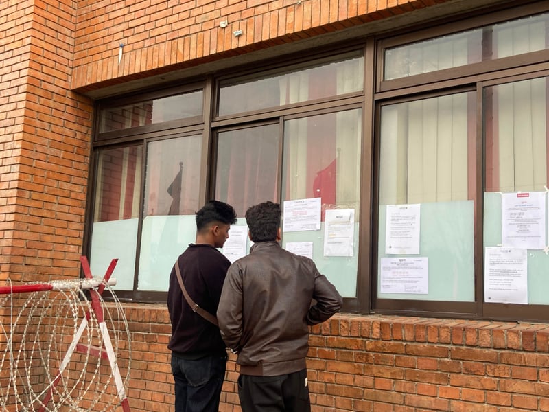 न भोट हाल्न पाइने भो, न विदेश जान