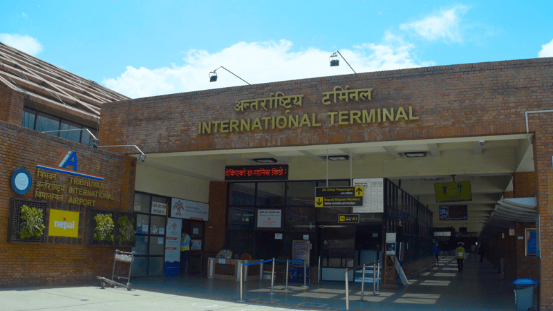 विदेश लैजान लागिएको ४८ थान नेपाली राहदानीसहित विमानस्थलबाट एक जना पक्राउ