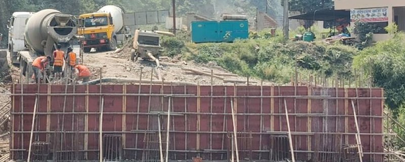 मुग्लिङ–मलेखु सडकखण्ड,चार पुल सम्पन्न, दुई वटा बन्दै