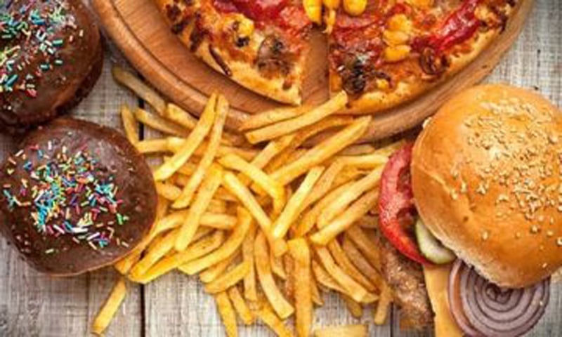 खाजाका होटेल तथा रेस्टुरेन्ट, फास्टफुड मापदण्डविपरीत