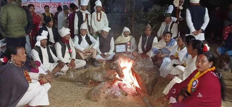 थारू समुदायको मौलिक ढुमरु गीत लोपोन्मुख