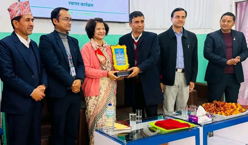 धौलागिरी अस्पतालबाट अन्य अस्पतालले सिक्नु पर्दछ : स्वास्थ्यमन्त्री गौतम