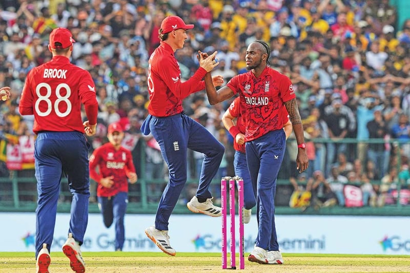 सुपर आठमा इङ्ग्ल्यान्डको विजयी सुरुवात