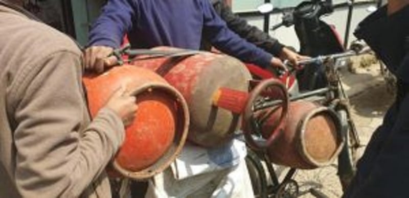 बजारमा ग्यास अभाव, आयात भने नियमित