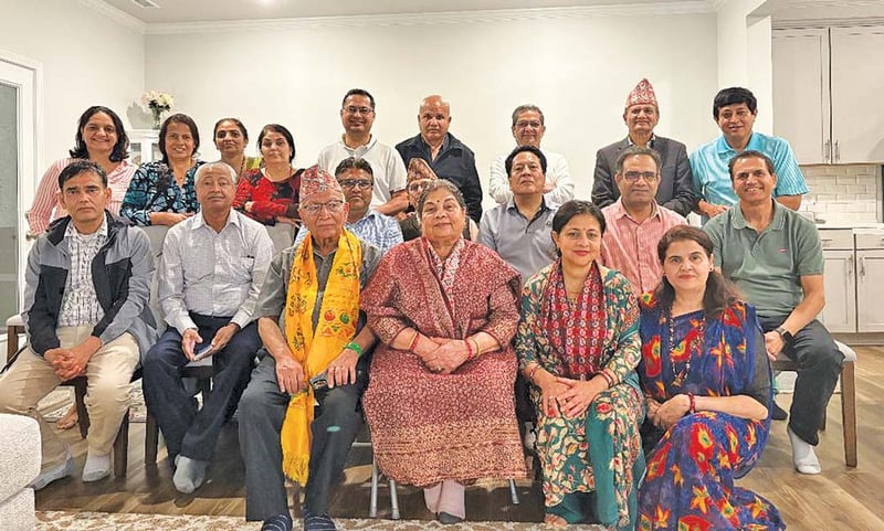 अमेरिकामा मुक्तकमणि अधिकारीको सम्मान