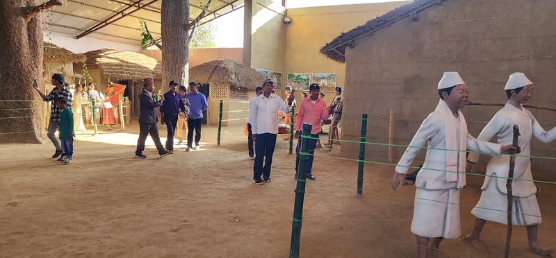 थारू सांस्कृतिक संग्रहालयमा आन्तरिक पर्यटकको चहलपहल बढ्दो