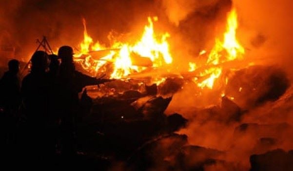 आगलागी हुँदा तीनलाख रुपियाँ बराबरको क्षति